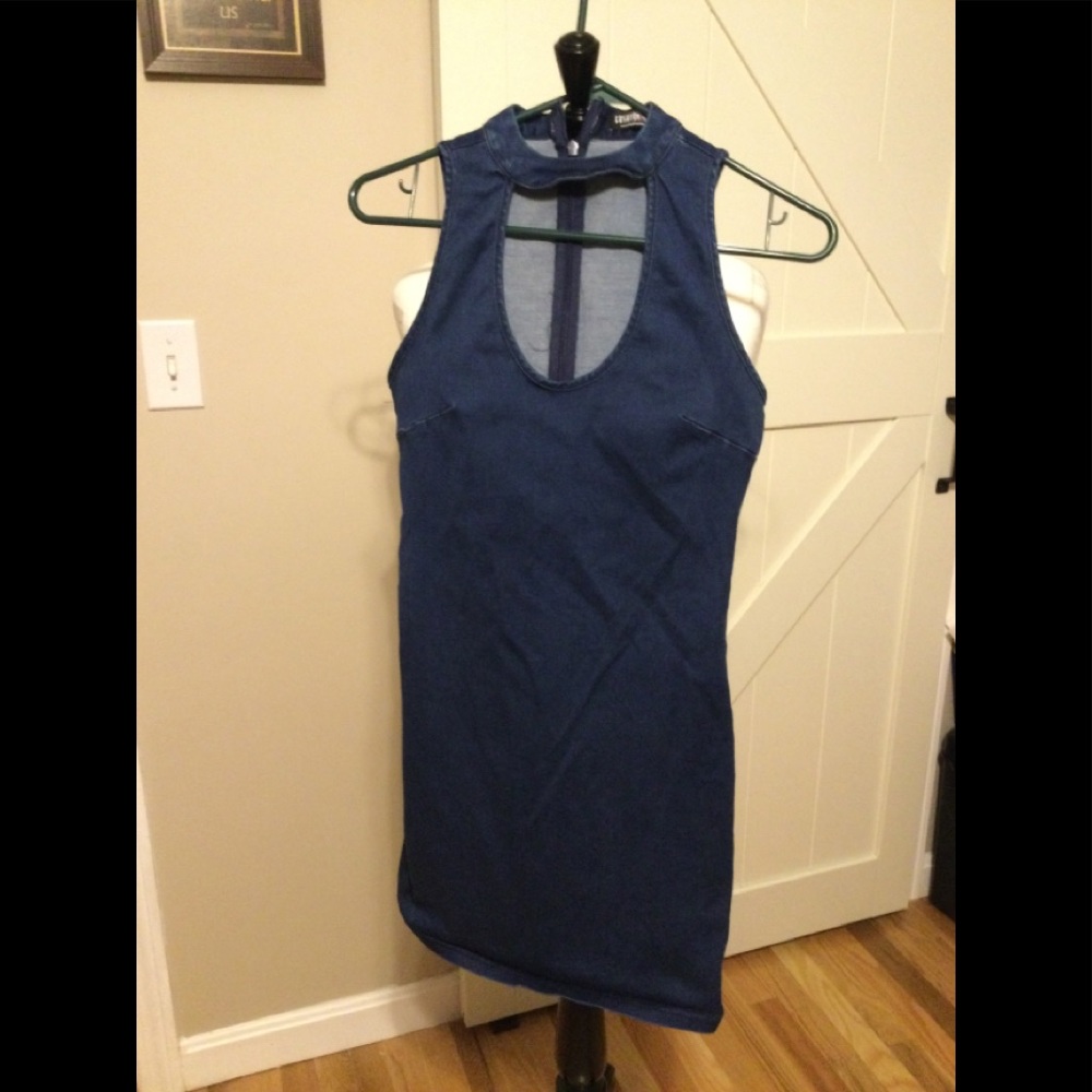 Fashion Nova sleeveless midi dress, size small DP